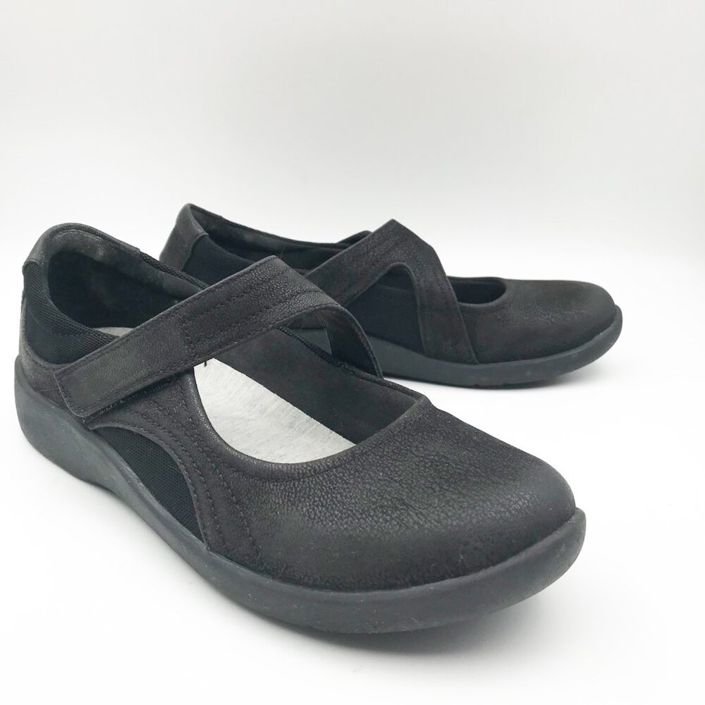 Cloudsteppers by Clarks Black Flats